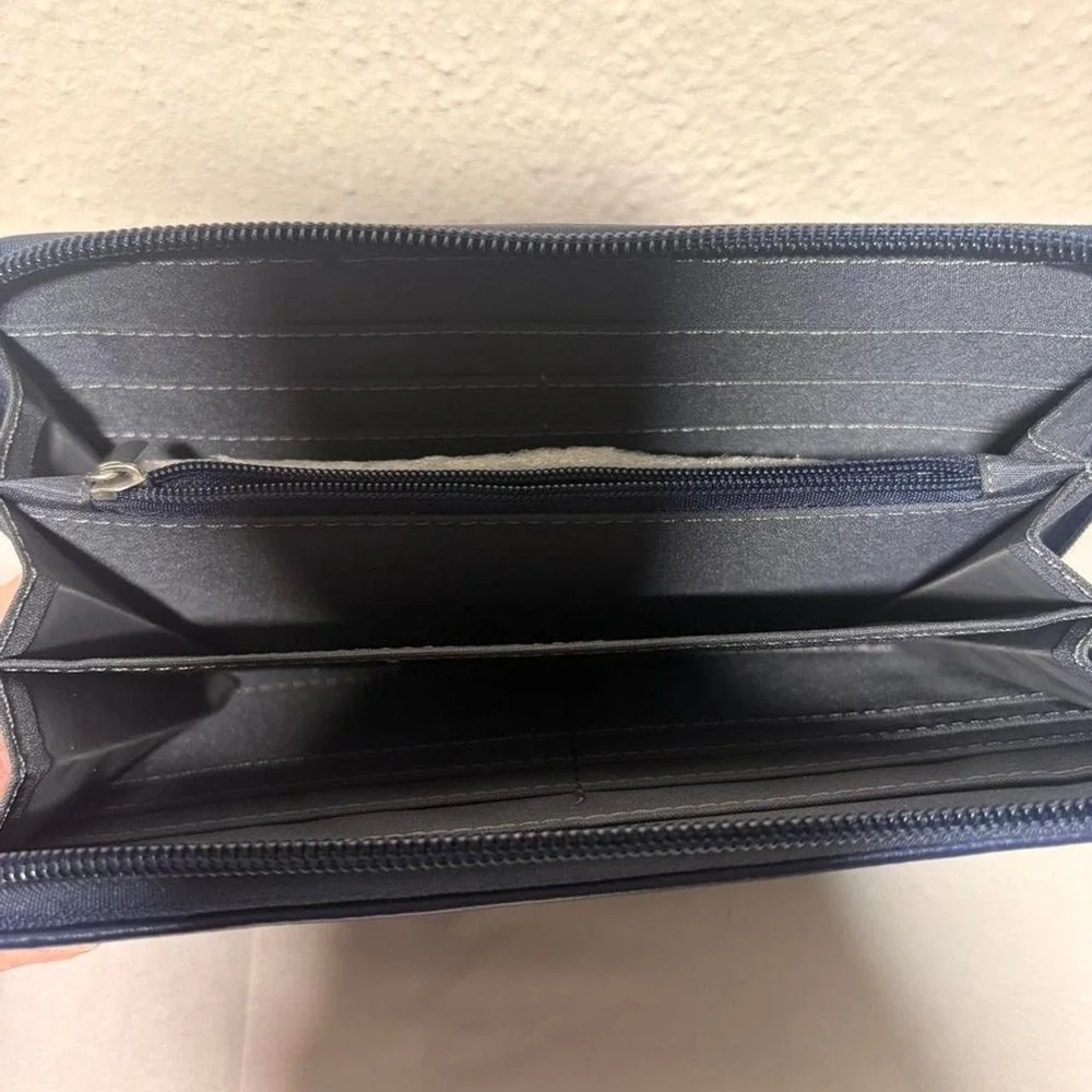 Brand new Navy blue NFL Denver Broncos wallet